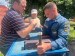 В рамках празднования Дня образования Должанского района 05 июля в парке культуры и отдыха пгт. Долгое прошли спортивные соревнования по поднятию гири и армреслингу